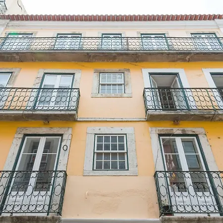 Alfama, Bright And Spacious With Private Terrace, By Timecooler Lisboa