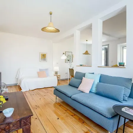 Alfama, Bright And Spacious With Private Terrace, By Timecooler Lissabon