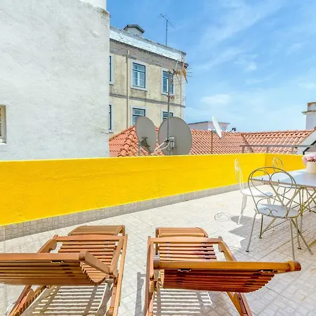 Alfama, Bright And Spacious With Private Terrace, By Timecooler