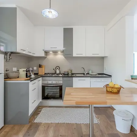 Appartement Alfama, Bright And Spacious With Private Terrace, By Timecooler Lissabon