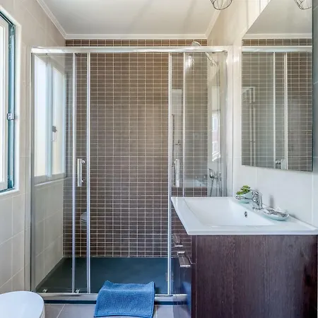 Alfama, Bright And Spacious With Private Terrace, By Timecooler Apartment *