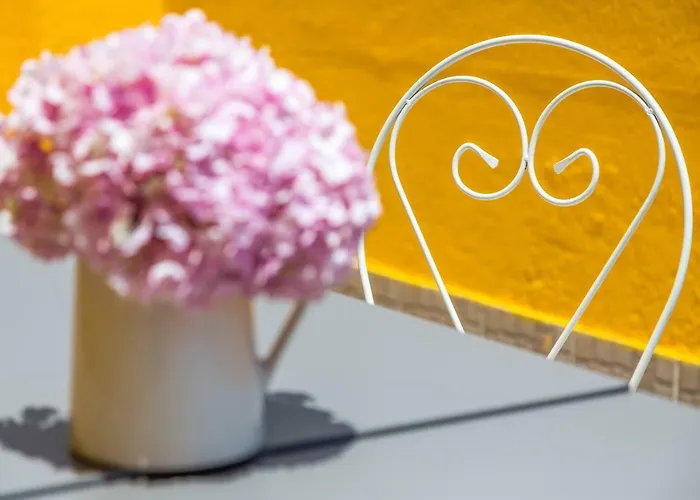 Alfama, Bright And Spacious With Private Terrace, By Timecooler *