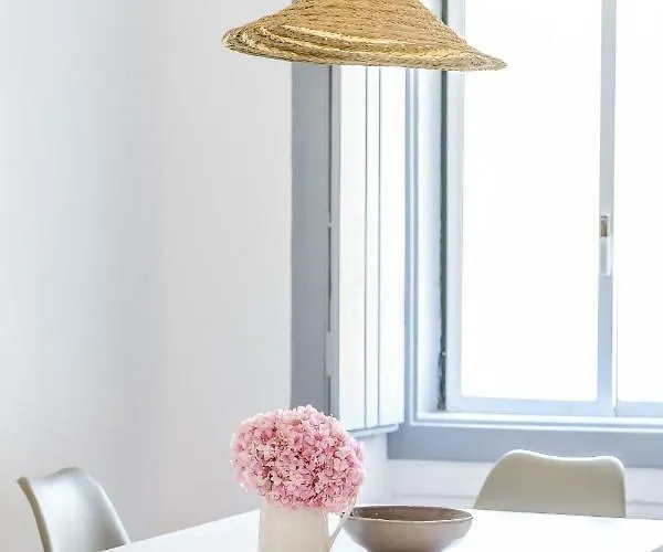 شقة Alfama, Bright And Spacious With Private Terrace, By Timecooler