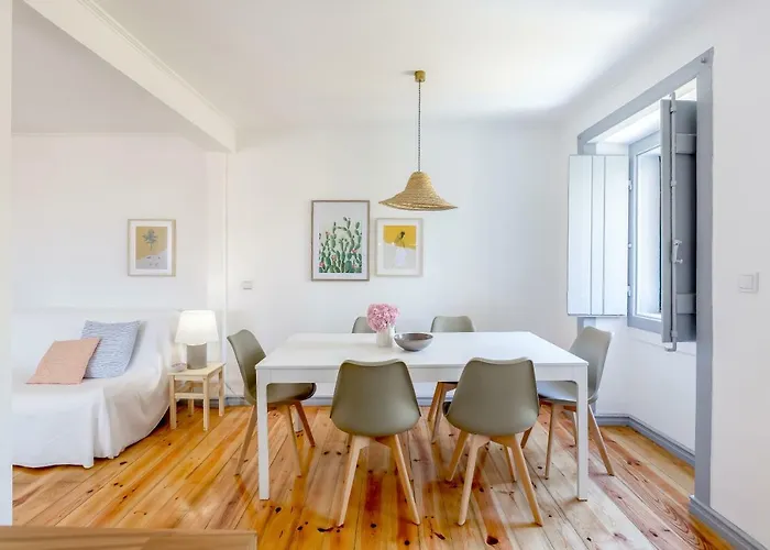 Alfama, Bright And Spacious With Private Terrace, By Timecooler شقة