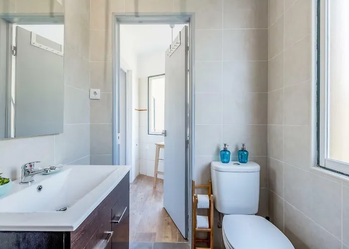 شقة Alfama, Bright And Spacious With Private Terrace, By Timecooler Lisboa