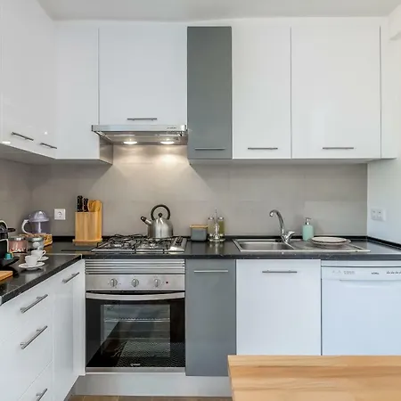 Apartman Alfama, Bright And Spacious With Private Terrace, By Timecooler Lisboa