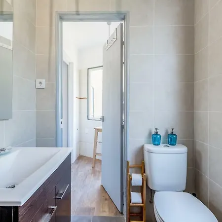 Apartman Alfama, Bright And Spacious With Private Terrace, By Timecooler Lisboa